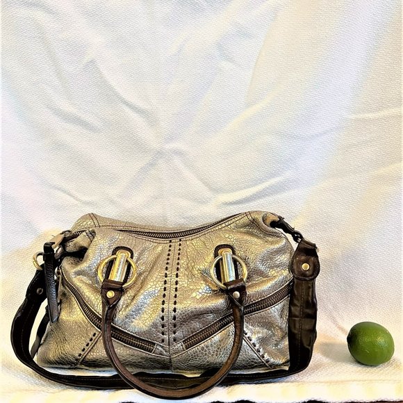 Shiny Gold B. Makowsky Shoulder bag - Picture 1 of 8